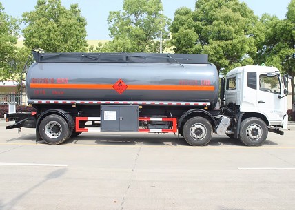 國六東風(fēng)天錦小三軸甲醇乙醇罐式運輸車圖片 國六東風(fēng)天錦小三軸甲醇乙醇罐式運輸車圖片