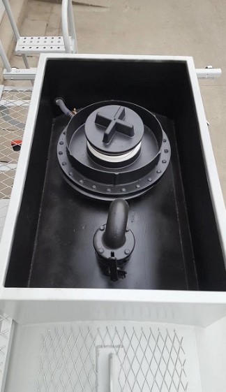 解放龍V小三軸前四后四SLS5253GFWC5V型腐蝕性物品罐式運(yùn)輸車(chē) 解放龍V小三軸前四后四SLS5253GFWC5V型腐蝕性物品罐式運(yùn)輸車(chē)