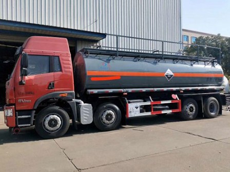 DLQ5319GFWC5型腐蝕性物品罐式運輸車 DLQ5319GFWC5型腐蝕性物品罐式運輸車