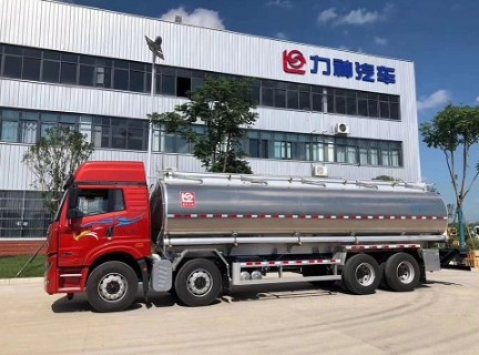 SLS5320GPGC5Q型普通液體運(yùn)輸車(chē)圖片 SLS5320GPGC5Q型普通液體運(yùn)輸車(chē)圖片