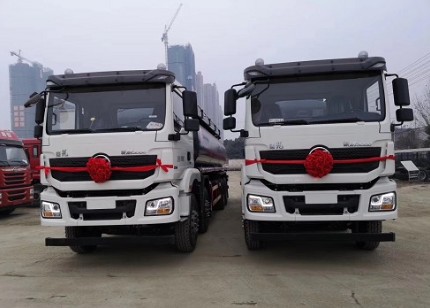 國(guó)五陜汽德龍前四后八供液車(chē) 國(guó)五陜汽德龍前四后八供液車(chē)