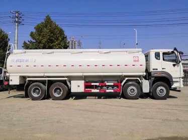 重汽豪瀚前四后八供液車 重汽豪瀚前四后八供液車