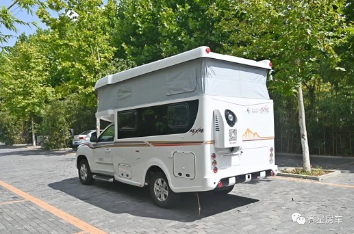 齊星大通T60單排越野升頂分時(shí)四驅(qū)房車_星浩DT2221-1(5座)齊星房車