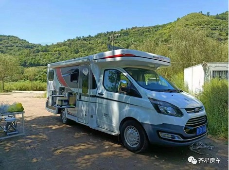 齊星福特新全順小C升頂房車_浩運(yùn)FT2221-1(5座)齊星房車_齊星升頂房車2021款
