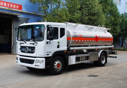 國(guó)六14.2方東風(fēng)多利卡D9鋁合金運(yùn)油車(chē) 國(guó)六14.2方東風(fēng)多利卡D9鋁合金運(yùn)油車(chē)