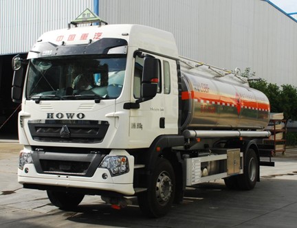 國(guó)六重汽豪沃15.8方鋁合金運(yùn)油車(chē) 國(guó)六重汽豪沃15.8方鋁合金運(yùn)油車(chē)