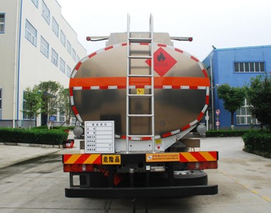 國(guó)六重汽汕德卡23.6方鋁合金運(yùn)油車 國(guó)六重汽汕德卡23.6方鋁合金運(yùn)油車