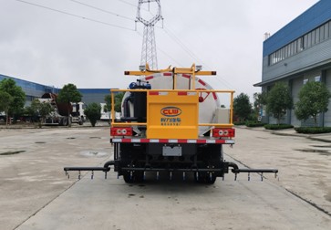 3.7立方福田藍牌普通型瀝青灑布車 3.7立方福田藍牌普通型瀝青灑布車