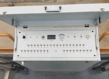 11.5立方智能型瀝青灑布車(chē) 11.5立方智能型瀝青灑布車(chē)