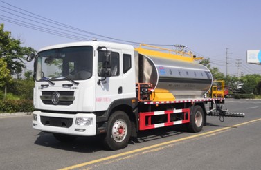 11.5立方標準型瀝青灑布車 11.5立方標準型瀝青灑布車