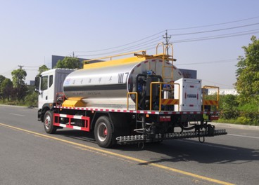 11.5立方標準型瀝青灑布車 11.5立方標準型瀝青灑布車