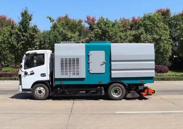 國(guó)六東風(fēng)小多利卡后置吸塵車_凱力風(fēng)牌KLF5071TXCE6型吸塵車