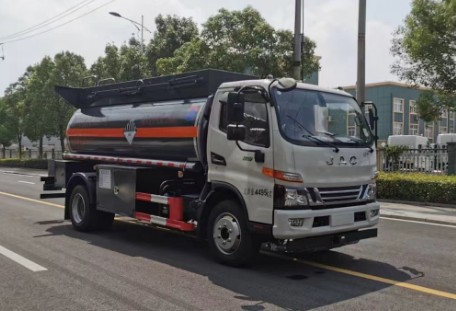 EV7s(xing)ΣU(xin)Ʒʽ\(yn)ݔ܇(ch)