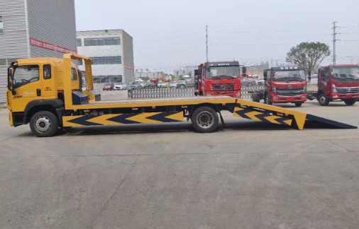 重汽豪沃G5X國(guó)六重載平板清障車 重汽豪沃G5X國(guó)六重載平板清障車