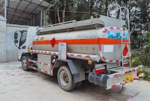 二手4噸油罐車,福建福州戶!