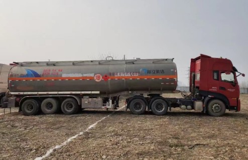 二手半掛油罐車,湖北黃岡戶!