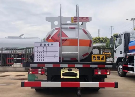 國(guó)六解放虎VR藍(lán)牌加油車(chē)油罐車(chē) 國(guó)六解放虎VR藍(lán)牌加油車(chē)油罐車(chē)