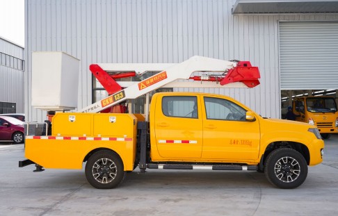 國(guó)六黃海皮卡高空作業(yè)車_13.5米皮卡高空作業(yè)車