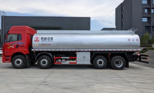 解放前四后六22方供液車_專威牌HTW5310GPGCA6型普通液體運輸車 解放前四后六22方供液車_專威牌HTW5310GPGCA6型普通液體運輸車