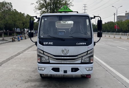 東風(fēng)多利卡D5藍(lán)牌加油車_2.78方藍(lán)牌加油車_鋁合金藍(lán)牌加油車