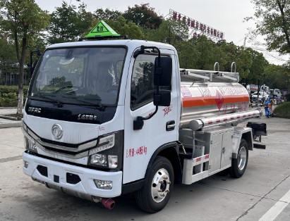 東風(fēng)多利卡D5藍(lán)牌加油車_2.78方藍(lán)牌加油車_鋁合金藍(lán)牌加油車