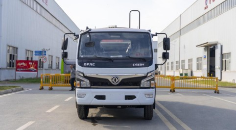 10.5方東風(fēng)福瑞卡純電動壓縮垃圾車