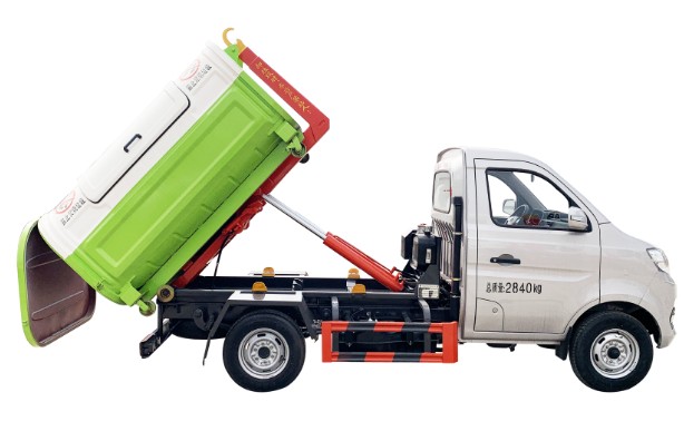 河北長(zhǎng)安(后單輪)勾臂垃圾車