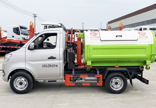 河北長(zhǎng)安(后單輪)勾臂垃圾車