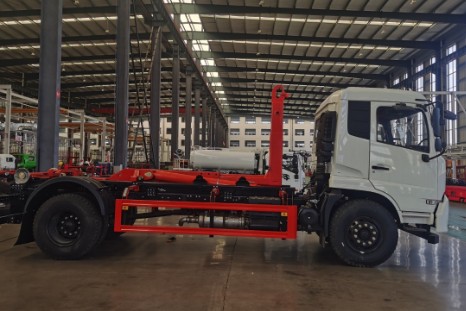 東風(fēng)天錦4700軸距勾臂垃圾車_HDW5182ZXXD6型車廂可卸式垃圾車 東風(fēng)天錦4700軸距勾臂垃圾車_HDW5182ZXXD6型車廂可卸式垃圾車