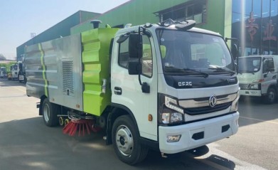 東風(fēng)大多利卡洗掃車_中潔牌XZL5120TXS6型洗掃車