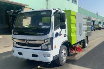 東風(fēng)大多利卡洗掃車_中潔牌XZL5120TXS6型洗掃車