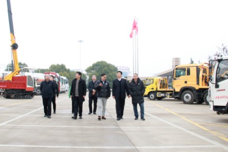 熱烈歡迎中城工業(yè)集團(tuán)總經(jīng)理張樹中一行蒞臨楚勝參觀指導(dǎo) 熱烈歡迎中城工業(yè)集團(tuán)總經(jīng)理張樹中一行蒞臨楚勝參觀指導(dǎo)