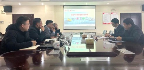 熱烈歡迎中城工業(yè)集團(tuán)總經(jīng)理張樹中一行蒞臨楚勝參觀指導(dǎo) 熱烈歡迎中城工業(yè)集團(tuán)總經(jīng)理張樹中一行蒞臨楚勝參觀指導(dǎo)