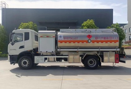 東風(fēng)天錦13.5方飛機(jī)加油車_齊星牌QXC5180GJYD6A型飛機(jī)加油車 東風(fēng)天錦13.5方飛機(jī)加油車_齊星牌QXC5180GJYD6A型飛機(jī)加油車