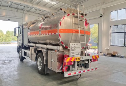 重汽汕德卡13方飛機加油車_齊星牌QXC5186GJYZ6A型飛機加油車 重汽汕德卡13方飛機加油車_齊星牌QXC5186GJYZ6A型飛機加油車