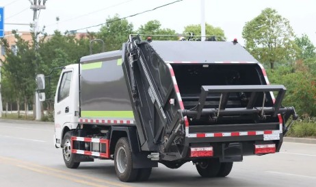 飛碟奧馳國六6方壓縮式垃圾車_壓縮式垃圾車生產(chǎn)廠家