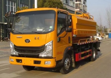 重汽豪曼藍(lán)牌清洗吸污車_4+2清洗吸污車