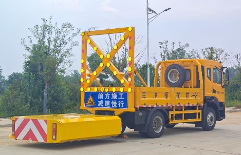 東風(fēng)多利卡防撞緩沖車_防撞緩沖車價格多少錢一輛? 東風(fēng)多利卡防撞緩沖車_防撞緩沖車價格多少錢一輛?